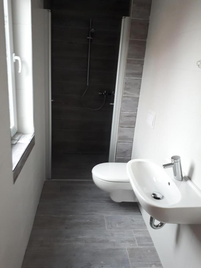 Haus Roseneck-Pension Am Stadtrand Borchen Екстериор снимка