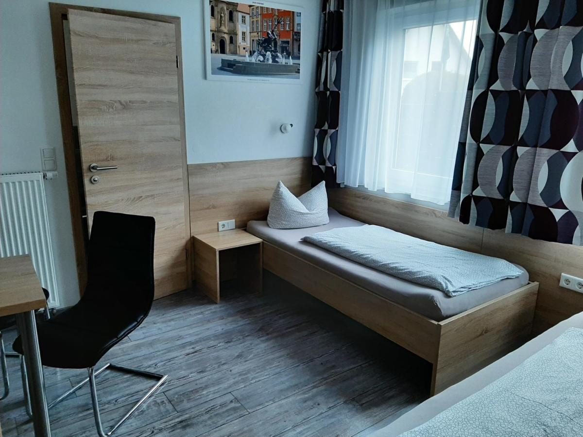 Haus Roseneck-Pension Am Stadtrand Borchen Екстериор снимка