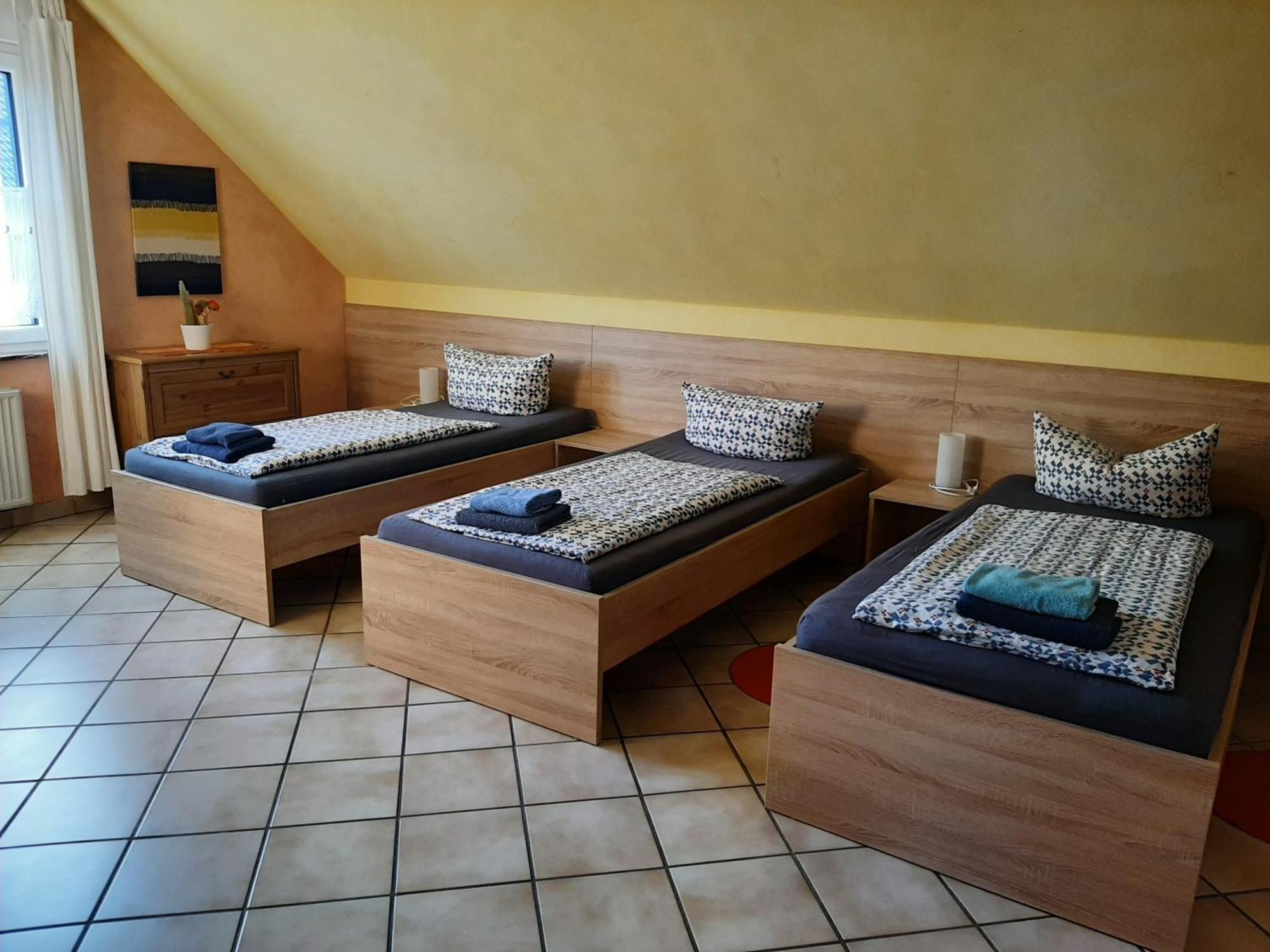 Haus Roseneck-Pension Am Stadtrand Borchen Стая снимка